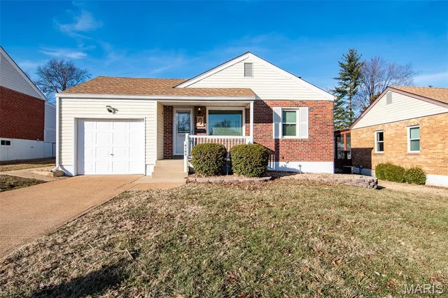 $229,900 | 9105 Southview Lane, St. Louis, MO 63123