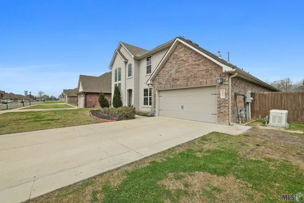 $418,000 | 8827 Tatler Street, Denham Springs, LA 70706