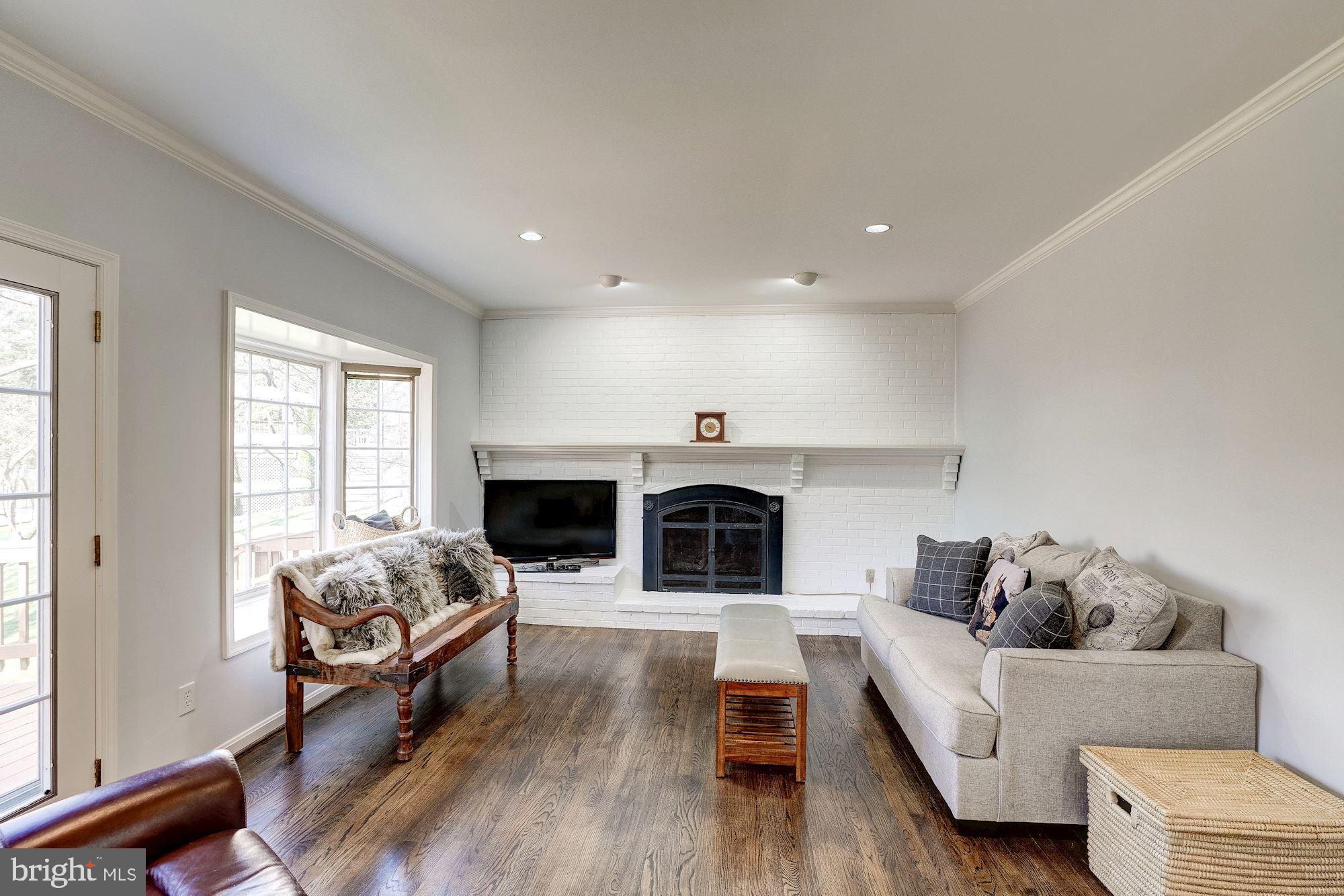 7913 Foxhound Road McLean, VA 22102 - Photo 12 of 37 Family Room