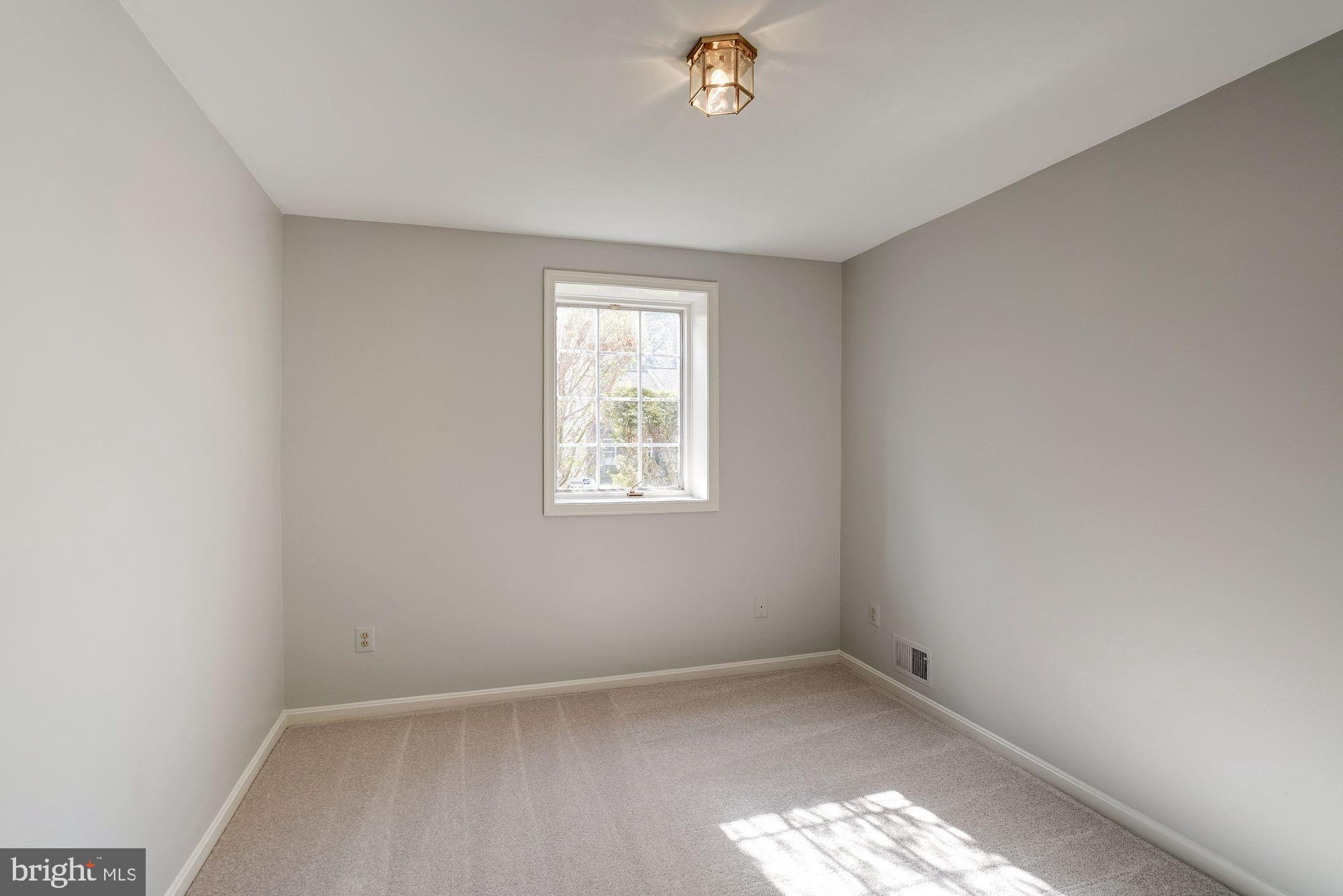 7913 Foxhound Road McLean, VA 22102 - Photo 26 of 37 Bedroom #6