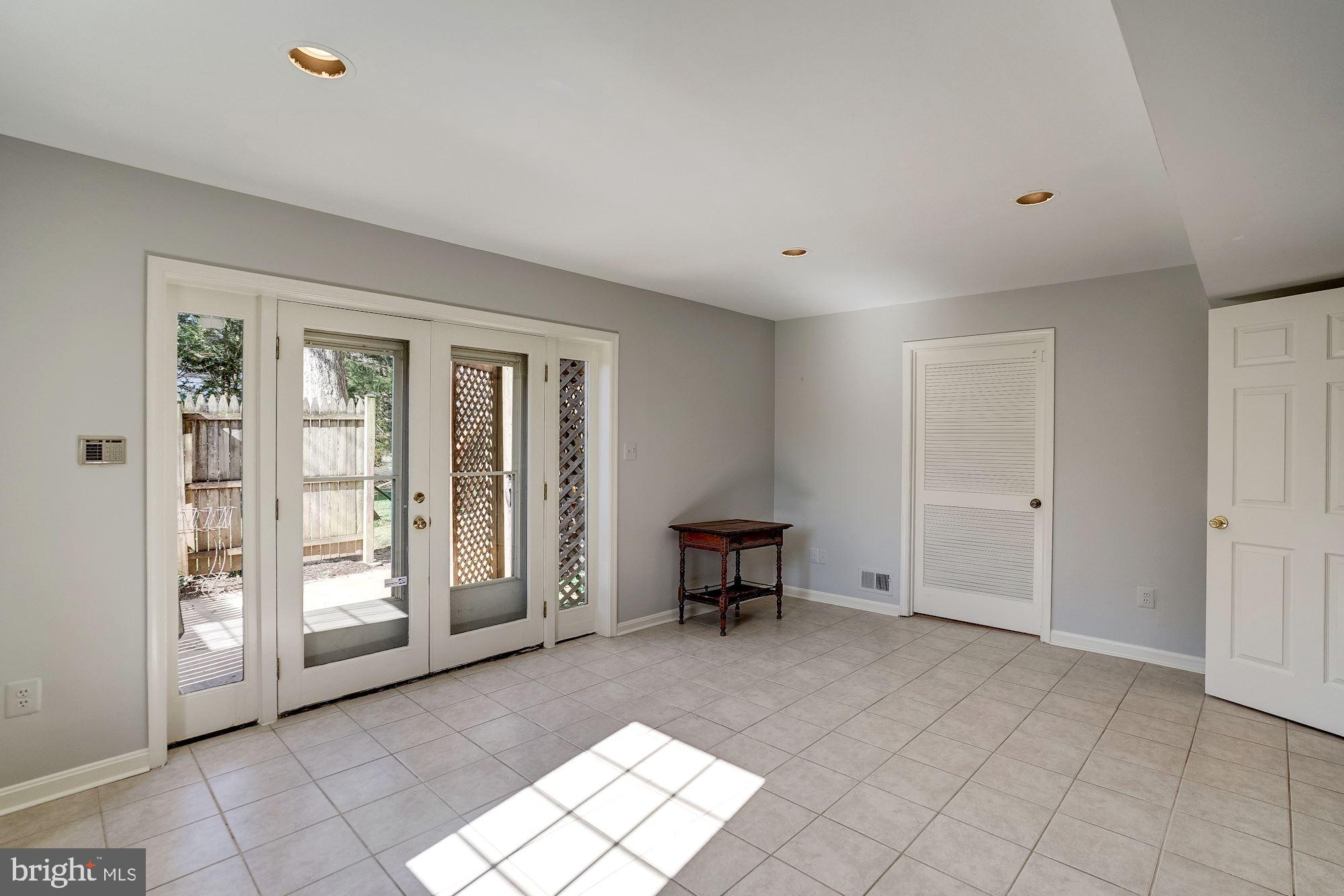 7913 Foxhound Road McLean, VA 22102 - Photo 29 of 37 Sun Room/Bonus Room