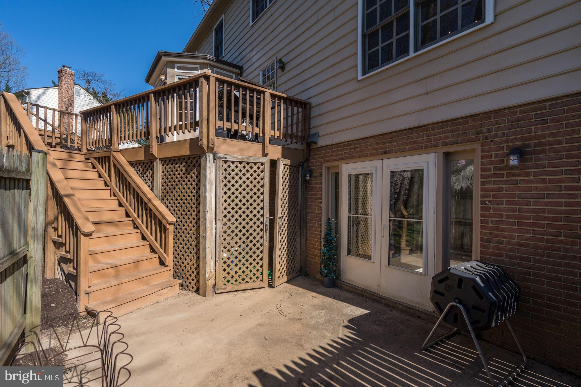 7913 Foxhound Road McLean, VA 22102 - Photo 32 of 37 Rear Fenced Patio