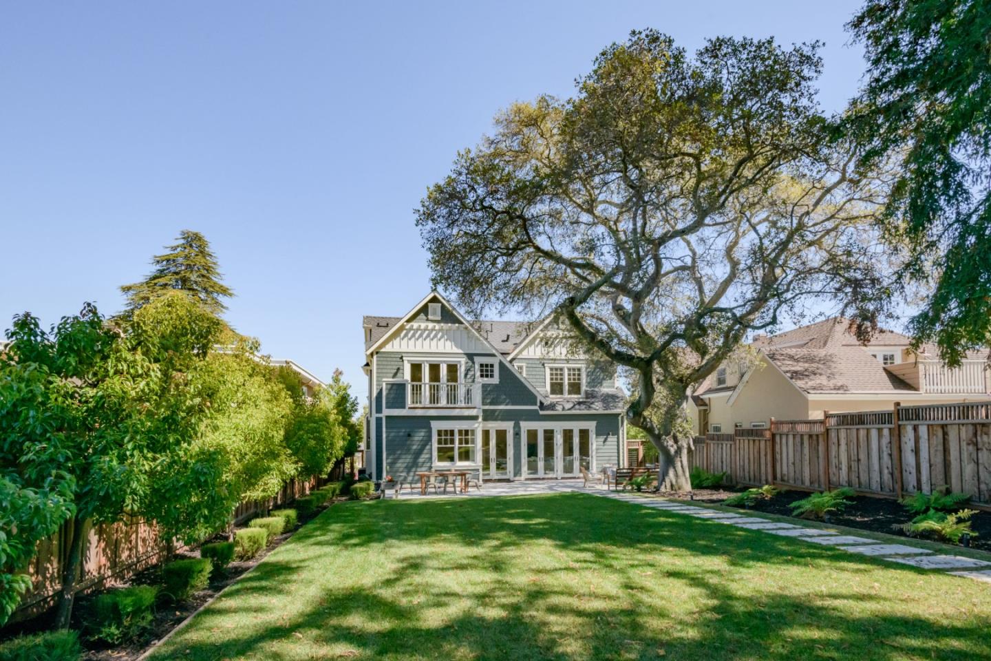 421 Hillcrest Road San Mateo, CA 94402 - Photo 31 of 33 a view of a yard in front of house