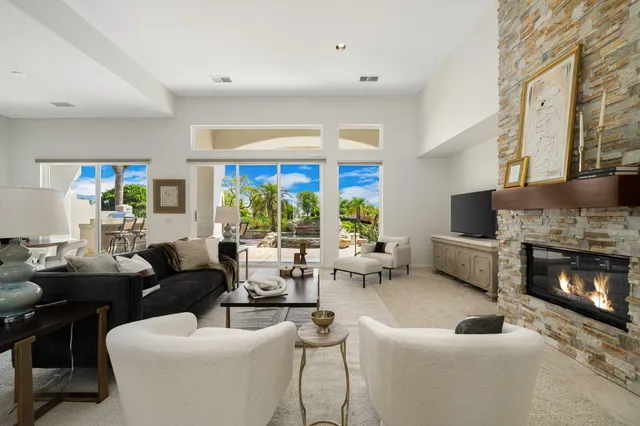 $1,195,000 | 400 Tomahawk Drive, Palm Desert, CA 92211