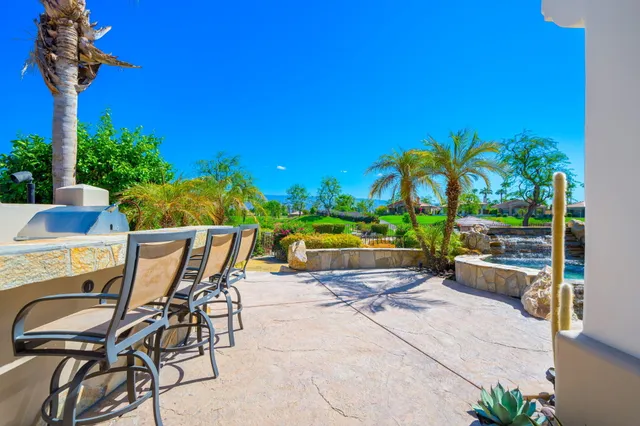 $1,195,000 | 400 Tomahawk Drive, Palm Desert, CA 92211
