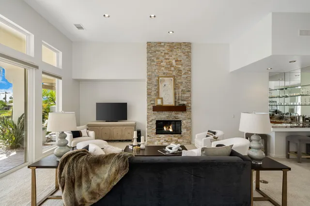 $1,195,000 | 400 Tomahawk Drive, Palm Desert, CA 92211