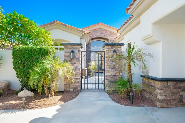 $1,195,000 | 400 Tomahawk Drive, Palm Desert, CA 92211