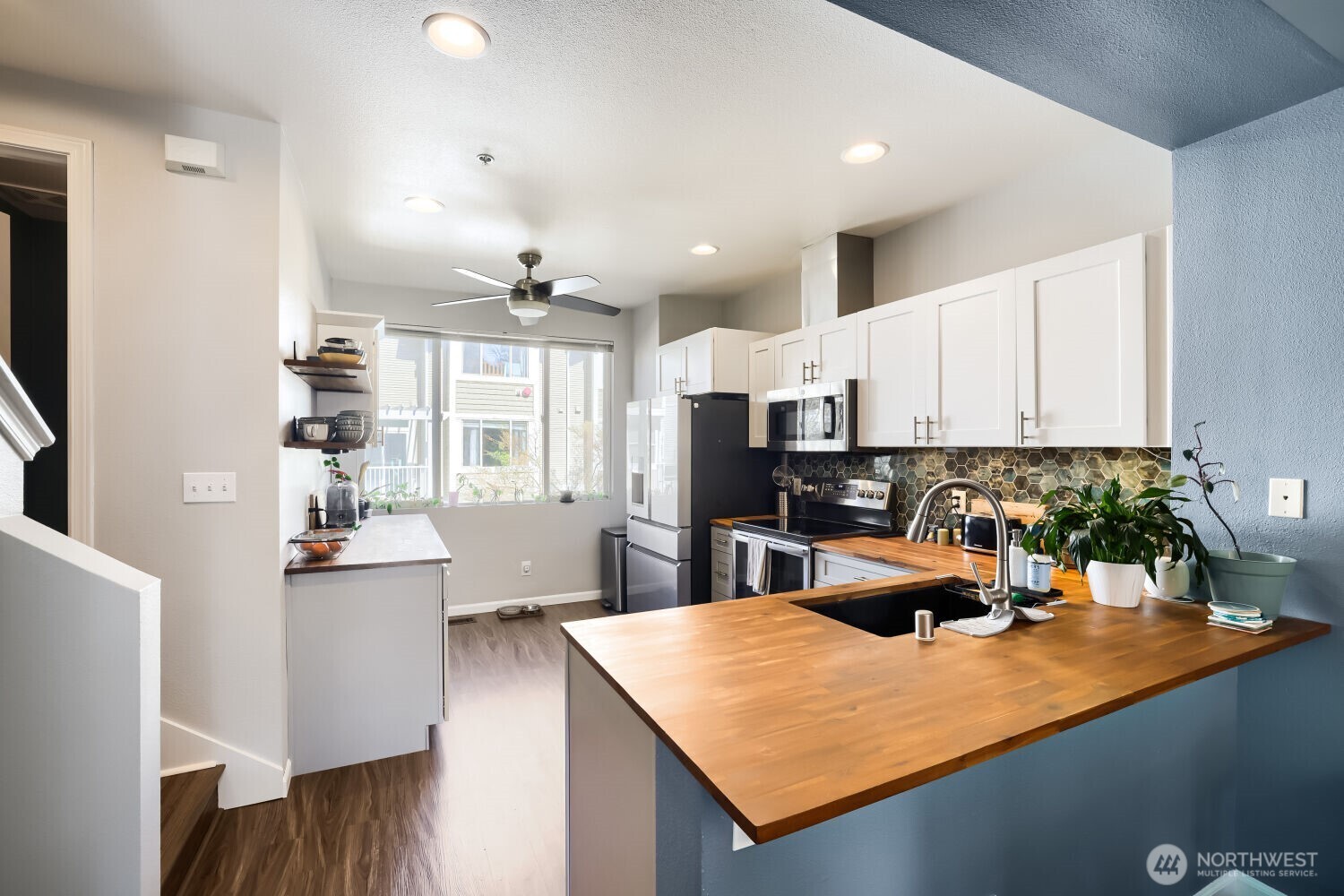 11913 Northeast 163rd Place, Unit 192 Bothell, WA 98011 - Photo 6 of 33
