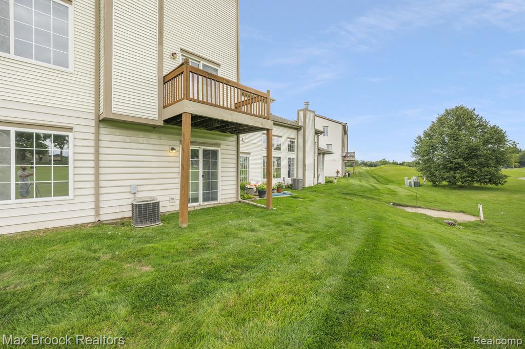 315 Oak Ridge Drive Pontiac, MI 48341 - Photo 22 of 26