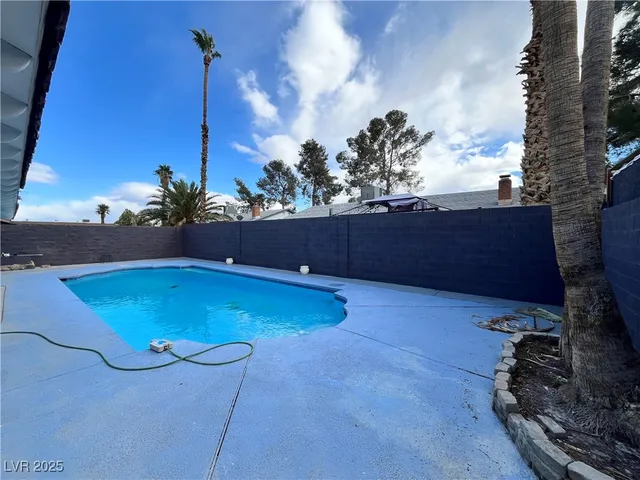 $2,699 | 6191 Bullion Boulevard, Las Vegas, NV 89103