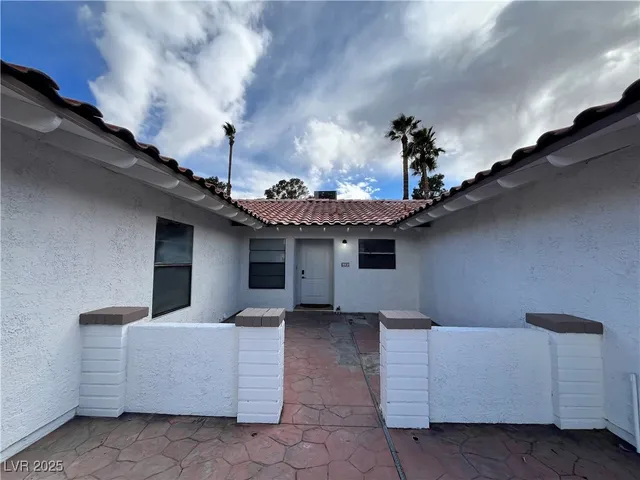 $2,699 | 6191 Bullion Boulevard, Las Vegas, NV 89103