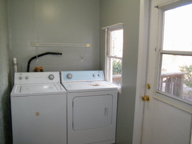 123 Jasper Street Southwest Aiken, SC 29801 - Photo 10 of 15 a utility room with dryer and washer