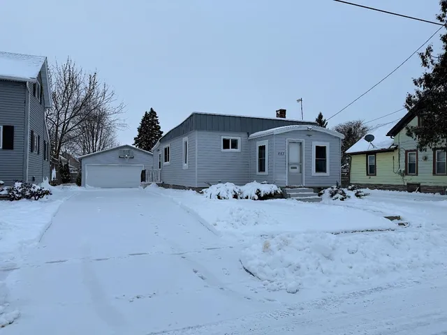$159,999 | 843 Bismarck Avenue, Oshkosh, WI 54902