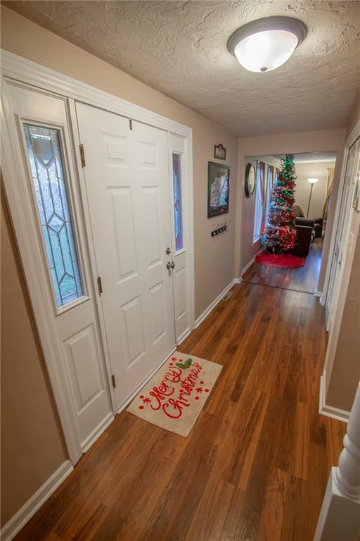 104 East Falcon Run Pendleton, IN 46064 - Photo 3 of 31 Gallery Image 3