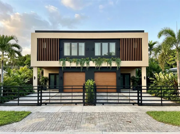 $1,695,000 | 3021 Southwest 27th Street, Miami, FL 33133