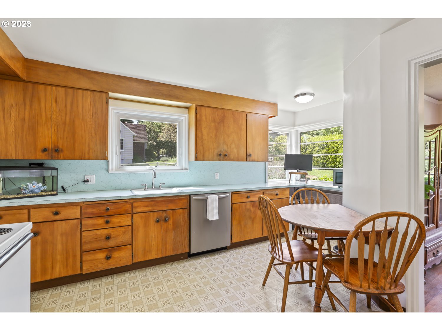 2820 Southwest Taylors Ferry Road Portland, OR 97219 - Photo 15 of 45 Gallery Image 15