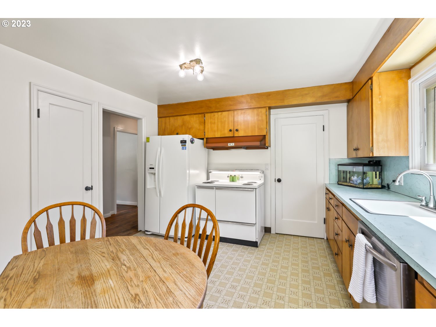 2820 Southwest Taylors Ferry Road Portland, OR 97219 - Photo 16 of 45 Gallery Image 16
