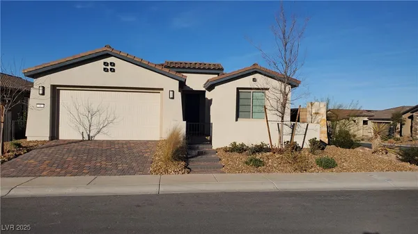 $2,950 | 6 Sun Mirage Avenue, Henderson, NV 89011