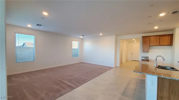 $2,950 | 6 Sun Mirage Avenue, Henderson, NV 89011