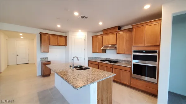 $2,950 | 6 Sun Mirage Avenue, Henderson, NV 89011