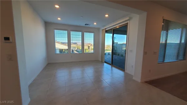 $2,950 | 6 Sun Mirage Avenue, Henderson, NV 89011