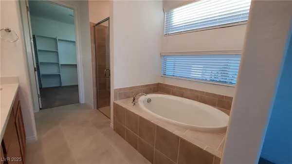 $2,950 | 6 Sun Mirage Avenue, Henderson, NV 89011