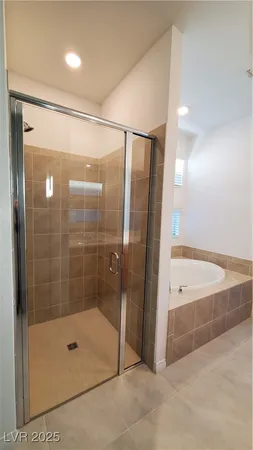 $2,950 | 6 Sun Mirage Avenue, Henderson, NV 89011