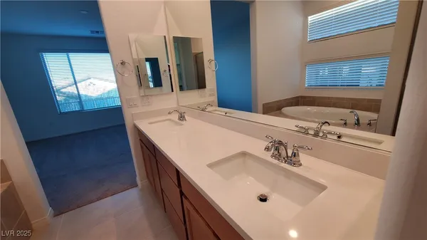 $2,950 | 6 Sun Mirage Avenue, Henderson, NV 89011