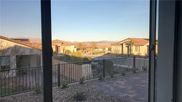 $2,950 | 6 Sun Mirage Avenue, Henderson, NV 89011