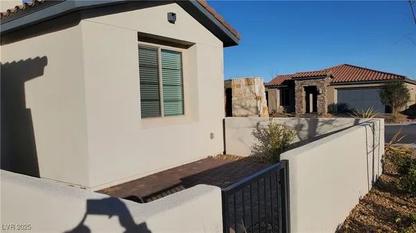 $2,950 | 6 Sun Mirage Avenue, Henderson, NV 89011