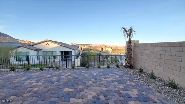 $2,950 | 6 Sun Mirage Avenue, Henderson, NV 89011