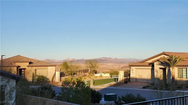 $2,950 | 6 Sun Mirage Avenue, Henderson, NV 89011