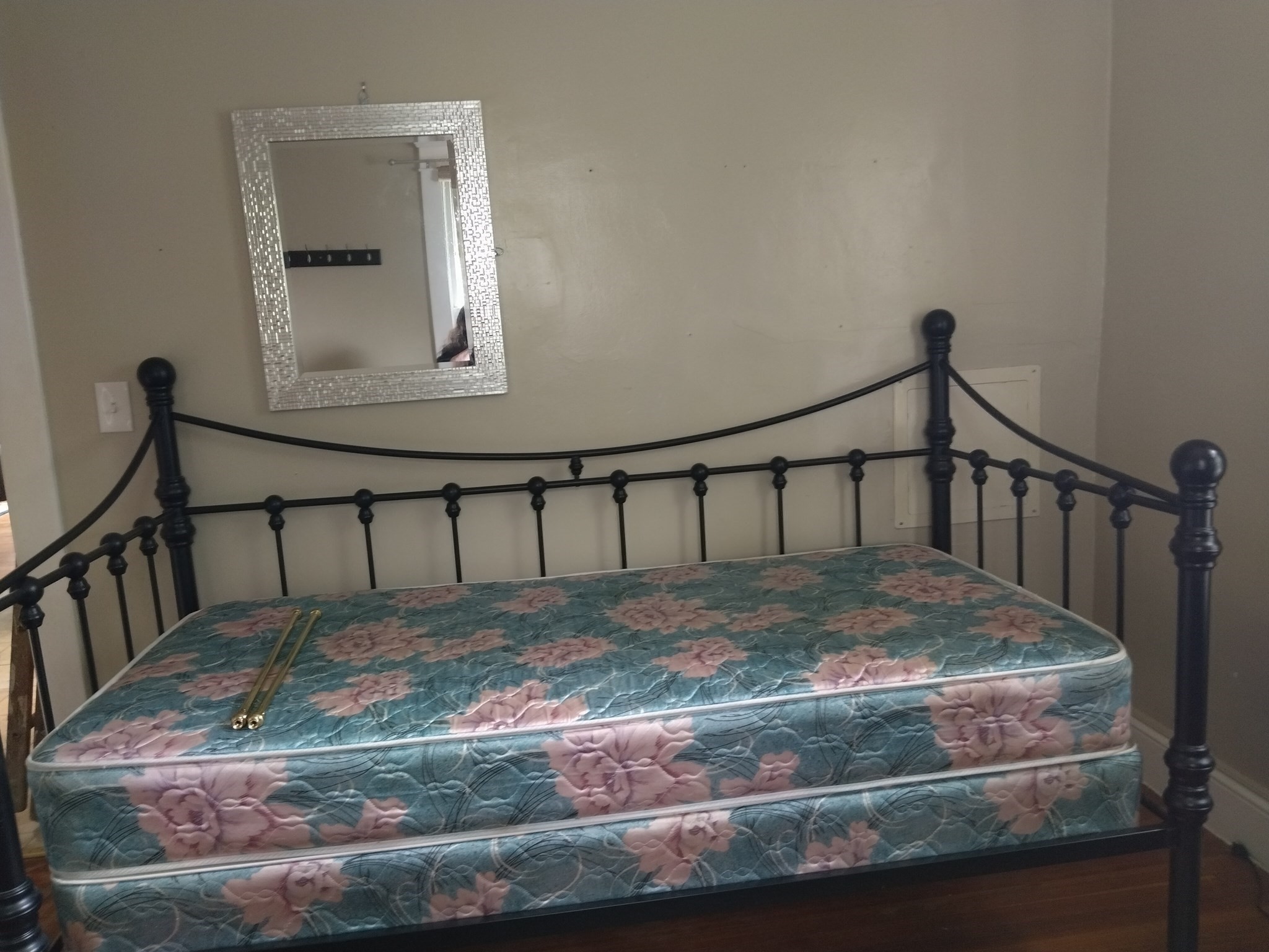 58-60 Somerset Street Springfield, MA 01108 - Photo 12 of 22 Gallery Image 12