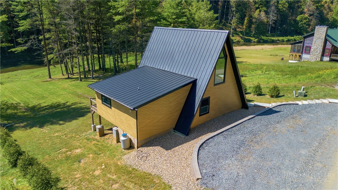 355 South River Hills Road Lansing, NC 28643 - Photo 34 of 40