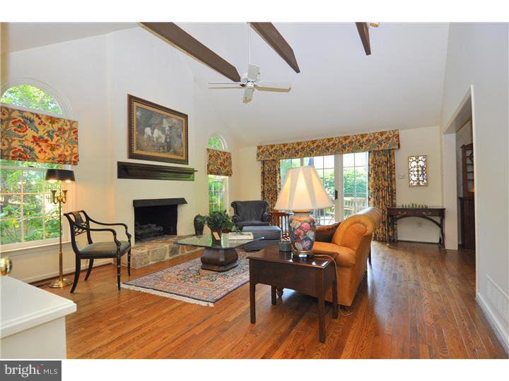 445 Inveraray Road Villanova, PA 19085 - Photo 6 of 24