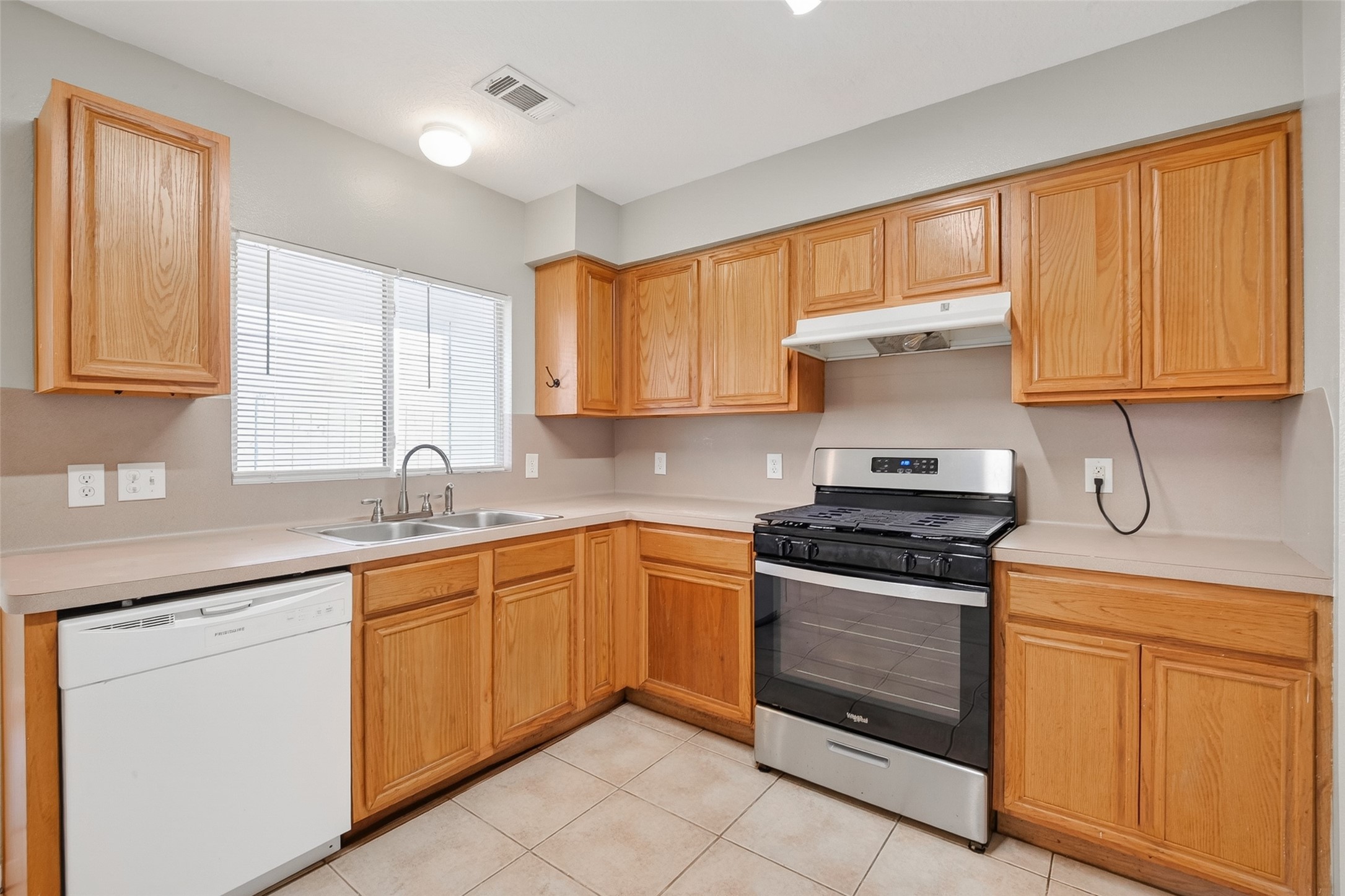 1118 Chestnut Bough Street Channelview, TX 77530 - Photo 17 of 39