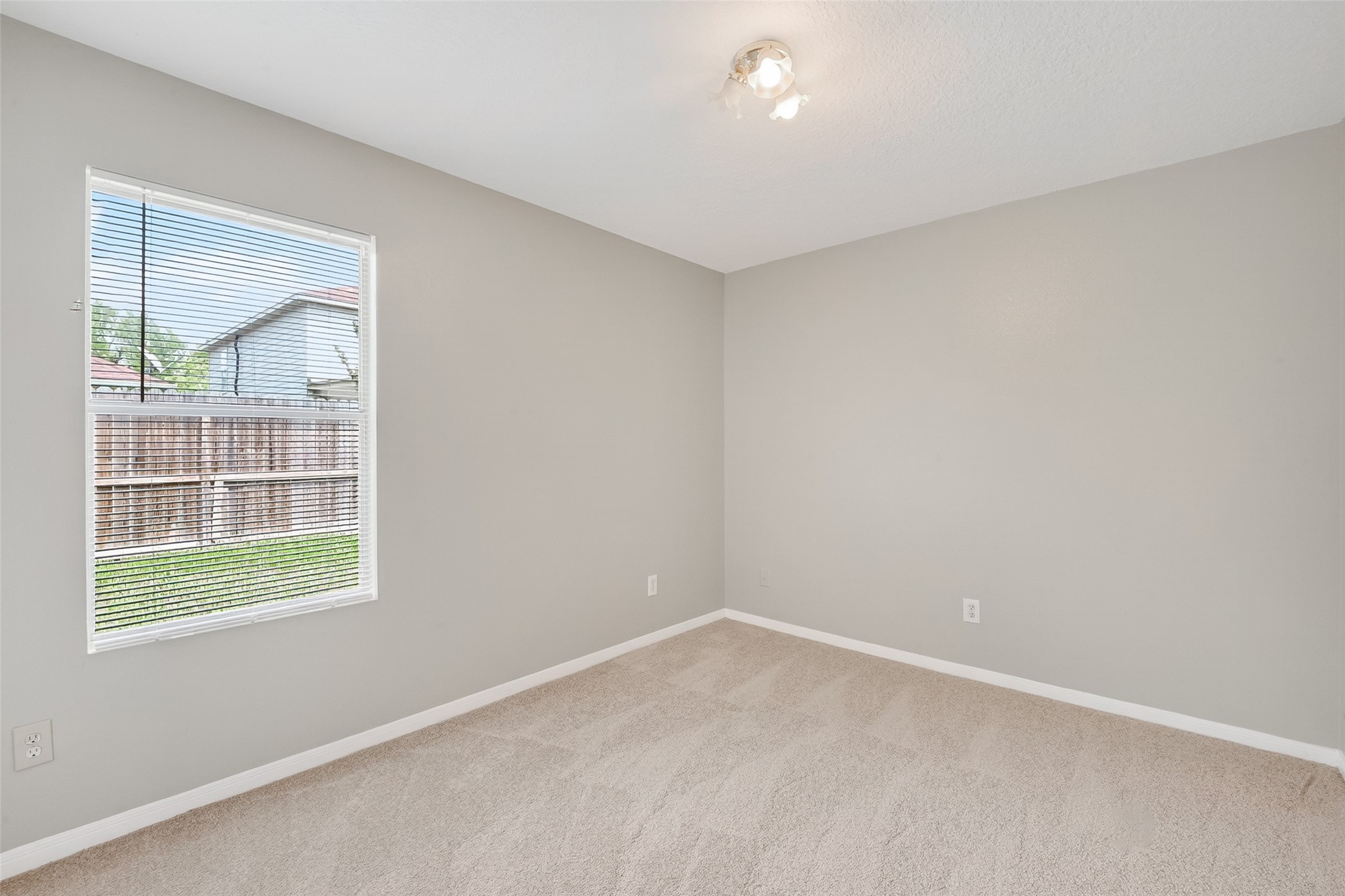 1118 Chestnut Bough Street Channelview, TX 77530 - Photo 26 of 39 2nd Bedroom