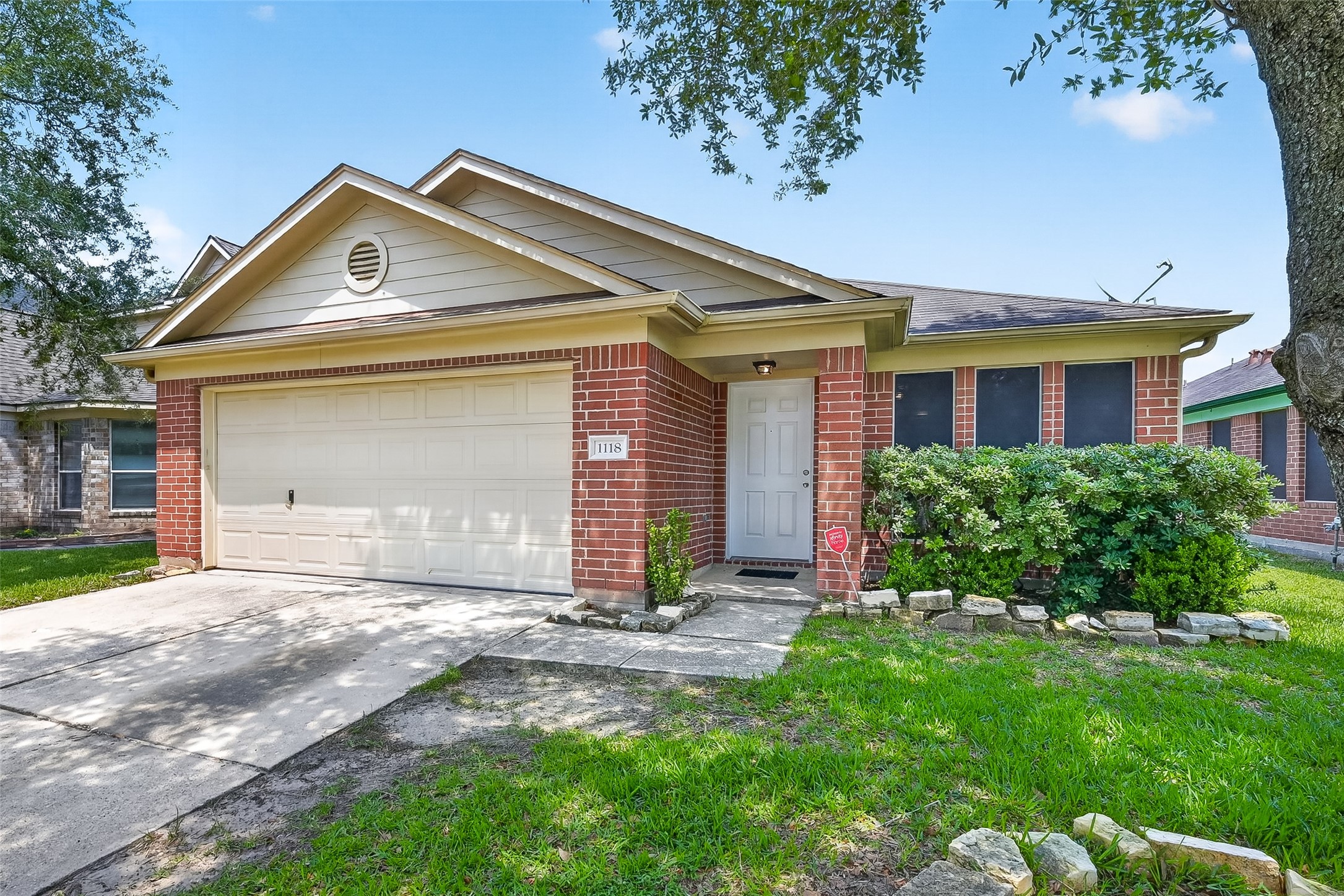 1118 Chestnut Bough Street Channelview, TX 77530 - Photo 4 of 39