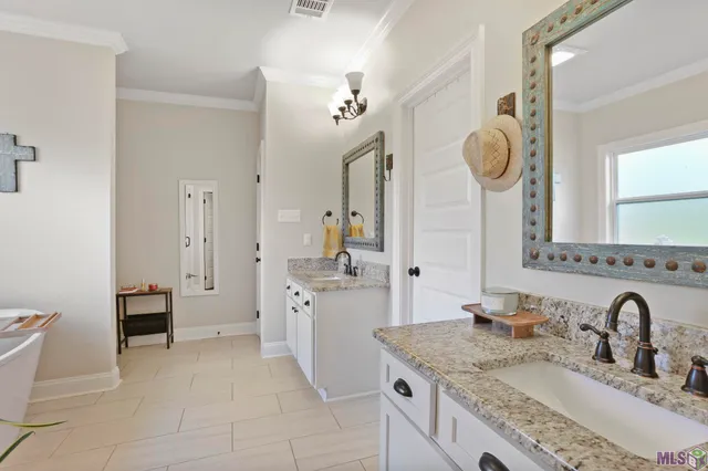 $599,000 | 6919 Andrews Lane, Clinton, LA 70722