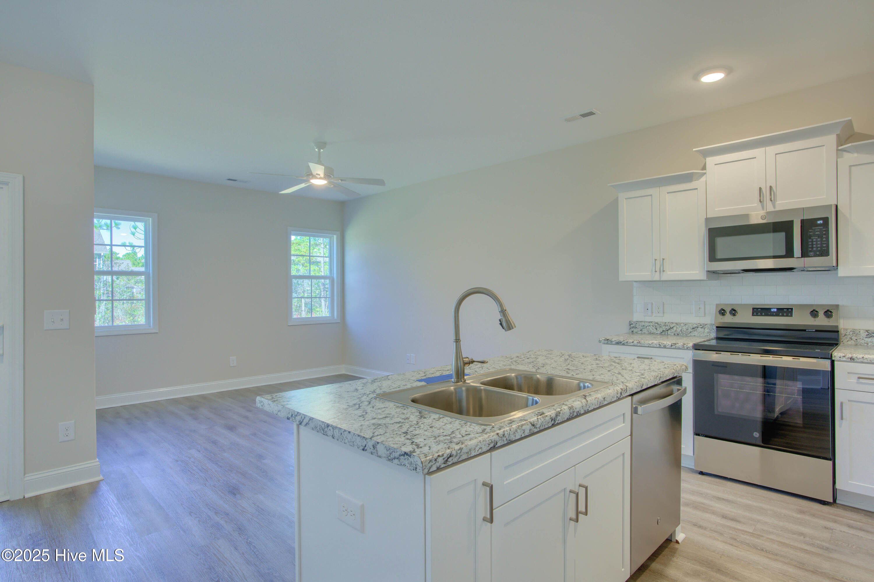 222 Sandpiper Place Holly Ridge, NC 28445 - Photo 11 of 25 222 Sand Piper - Interior - Edited