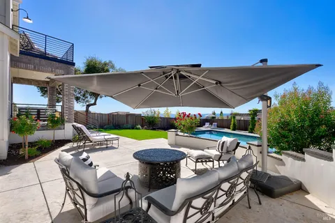 $2,100,000 | 3724 Stanhope Court, Santa Rosa, CA 95404