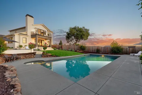 $2,100,000 | 3724 Stanhope Court, Santa Rosa, CA 95404
