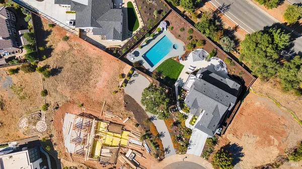 $2,100,000 | 3724 Stanhope Court, Santa Rosa, CA 95404