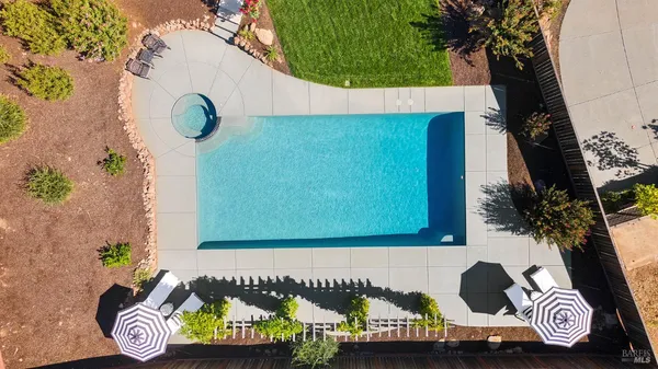 $2,100,000 | 3724 Stanhope Court, Santa Rosa, CA 95404