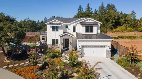 $2,100,000 | 3724 Stanhope Court, Santa Rosa, CA 95404