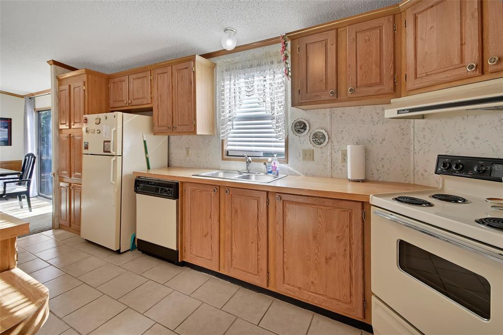 27130 Fishermans Road Paisley, FL 32767 - Photo 18 of 52