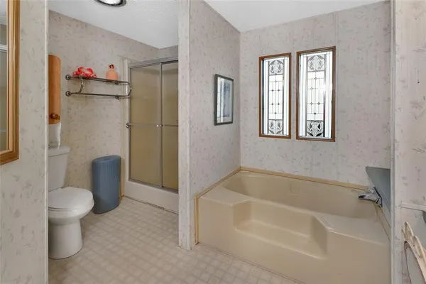 $315,000 | 27130 Fishermans Road, Paisley, FL 32767