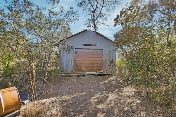 $315,000 | 27130 Fishermans Road, Paisley, FL 32767