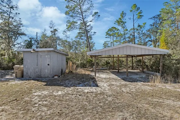 $315,000 | 27130 Fishermans Road, Paisley, FL 32767