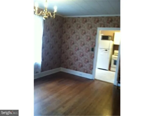 $2,100 | 531 Willow Street, Bordentown, NJ 08505